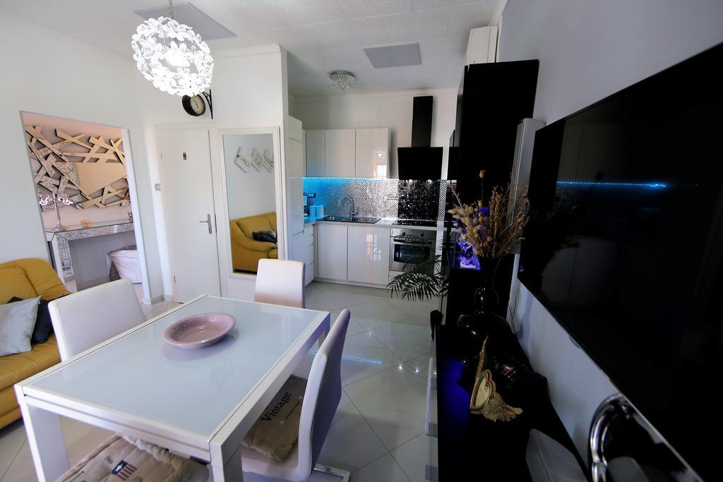 Villa Long Island Luxury Residence, Sali Dugi Otok-Private Parking,Next To Beach ภายนอก รูปภาพ